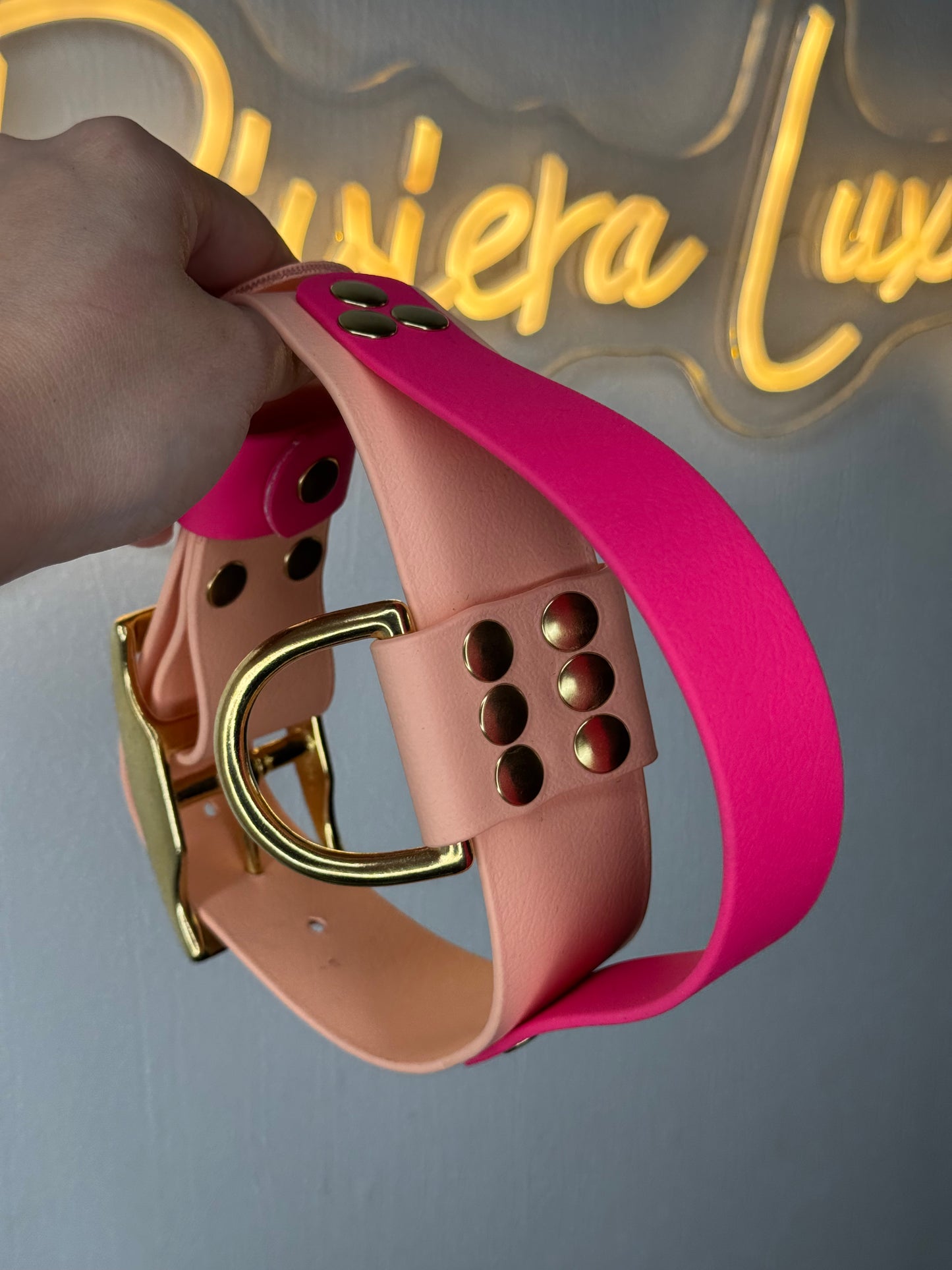 Collier à poignée